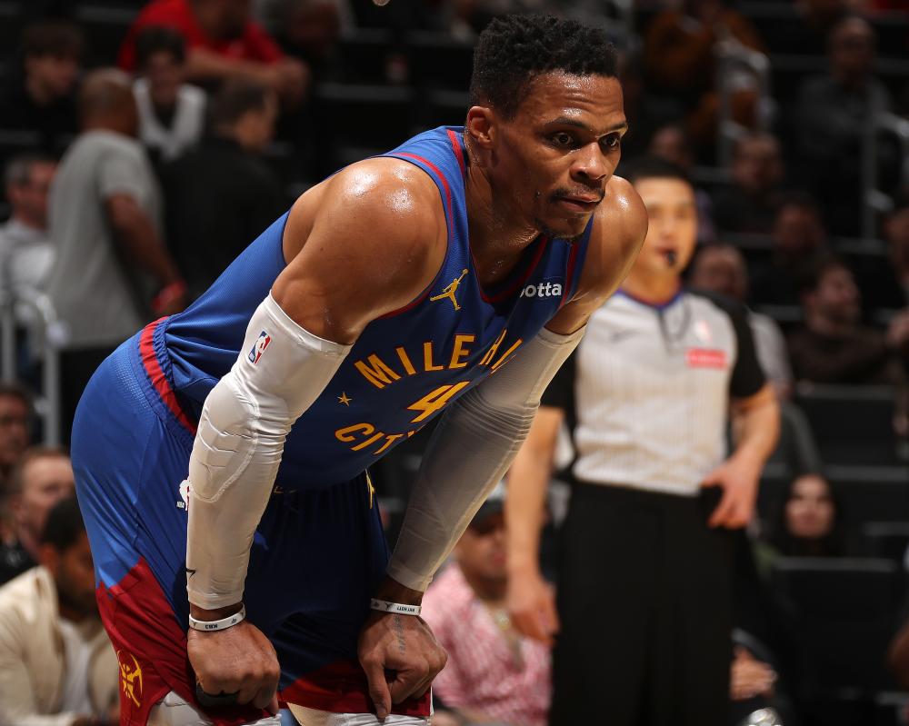 库明加在与 库明加在与